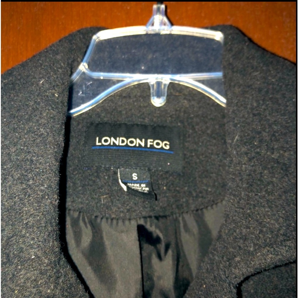 Slimming Black London Fog Pea Coat size Small